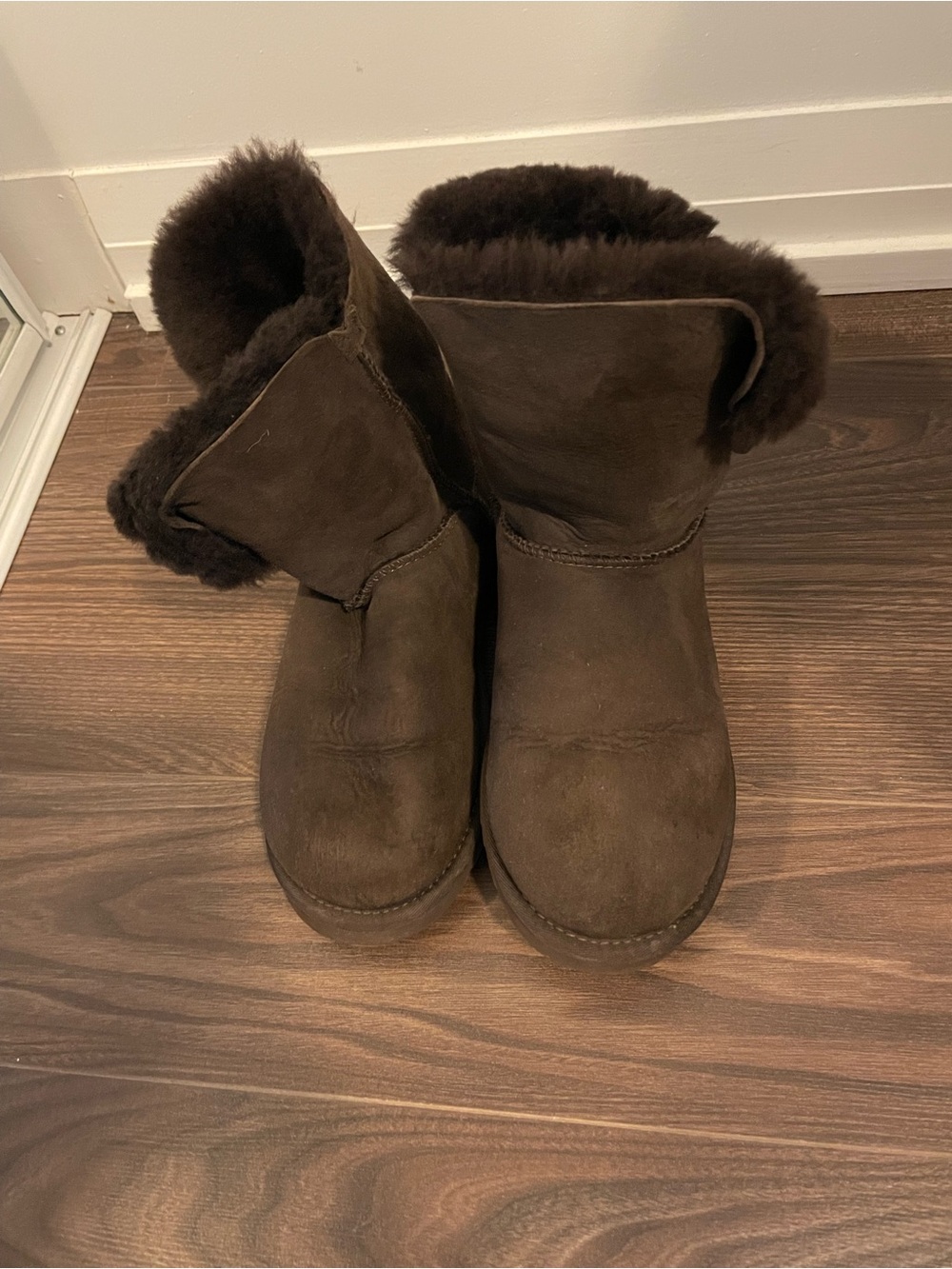 UGG Bailey Button Short Boots Chocolate Brown | Womens US 6 | Good Condition